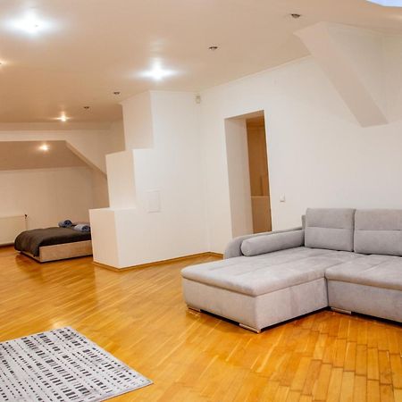 Apartment Kostyushka Lviv Ngoại thất bức ảnh