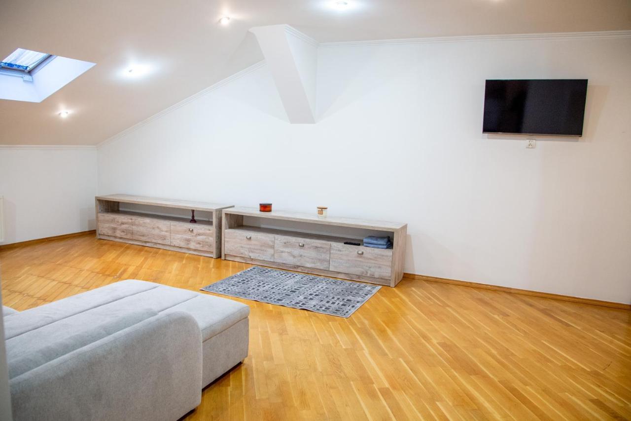 Apartment Kostyushka Lviv Ngoại thất bức ảnh