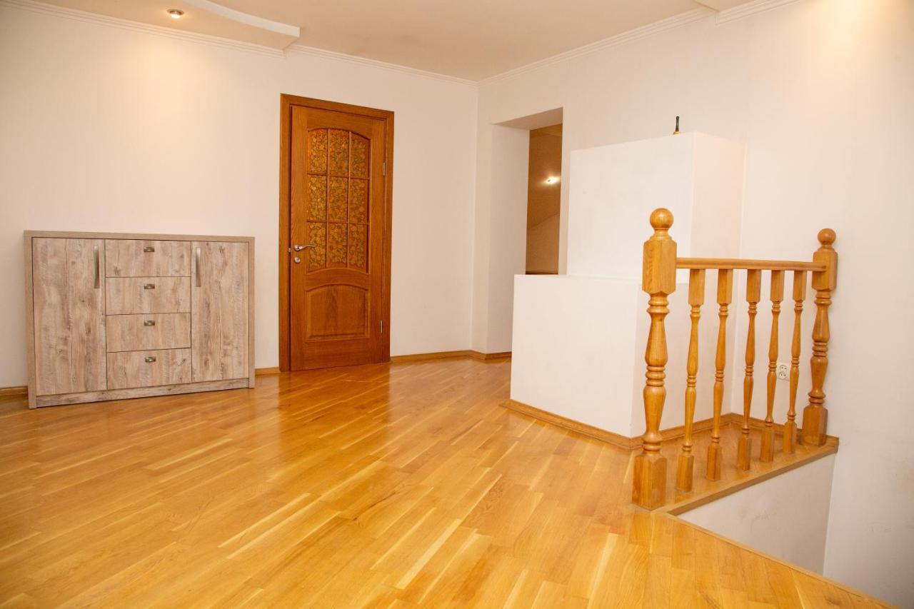 Apartment Kostyushka Lviv Ngoại thất bức ảnh