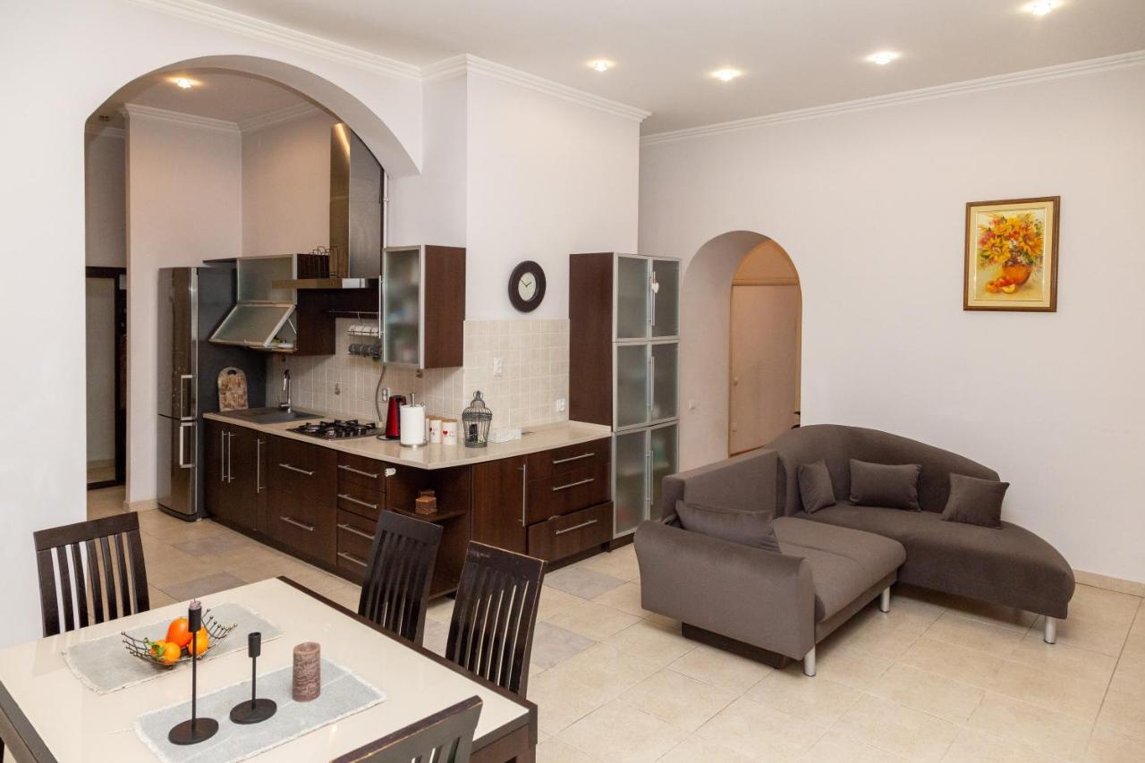 Apartment Kostyushka Lviv Ngoại thất bức ảnh