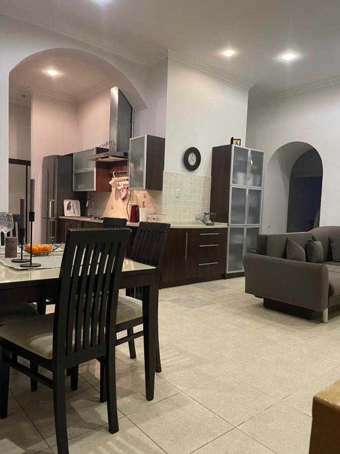 Apartment Kostyushka Lviv Ngoại thất bức ảnh