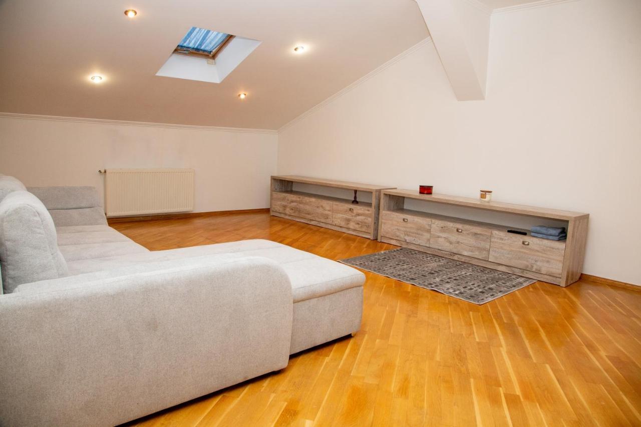 Apartment Kostyushka Lviv Ngoại thất bức ảnh