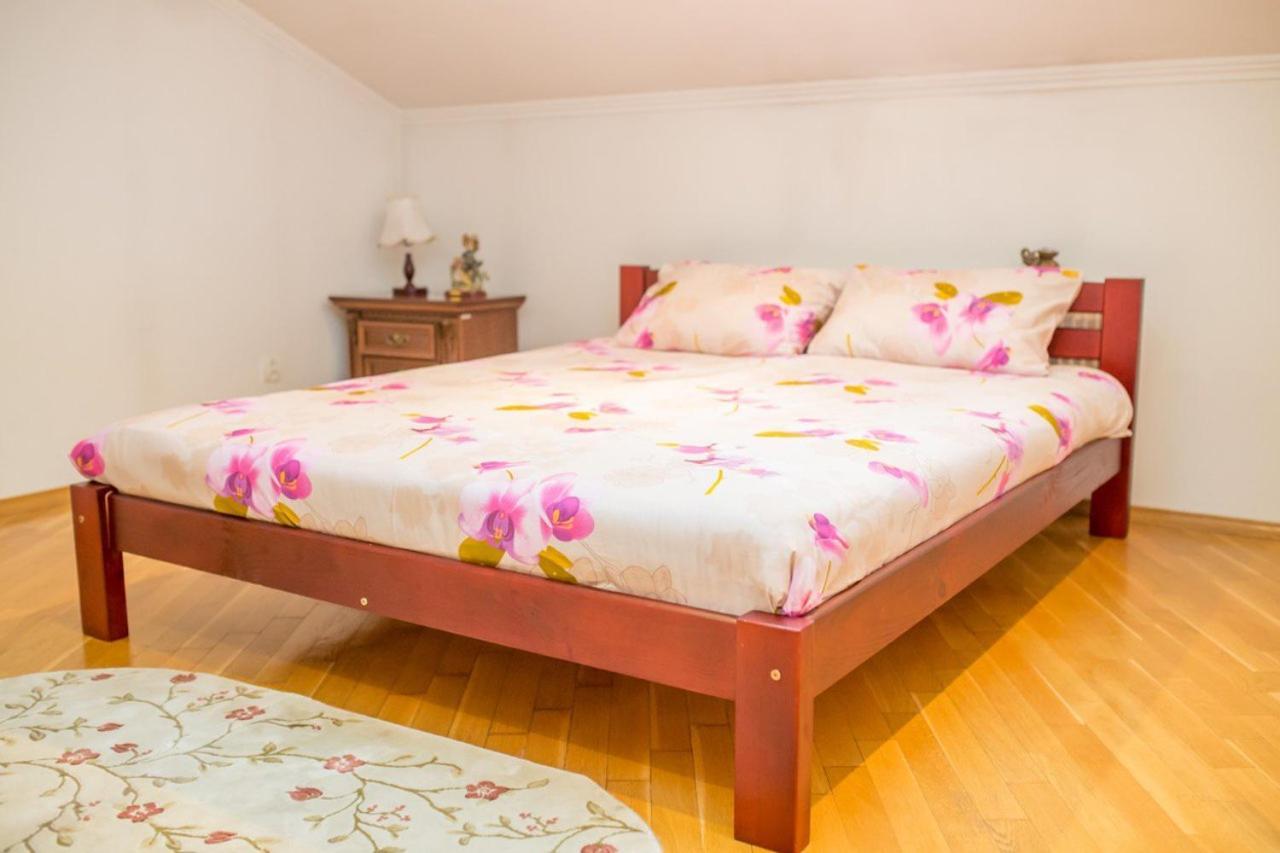 Apartment Kostyushka Lviv Ngoại thất bức ảnh